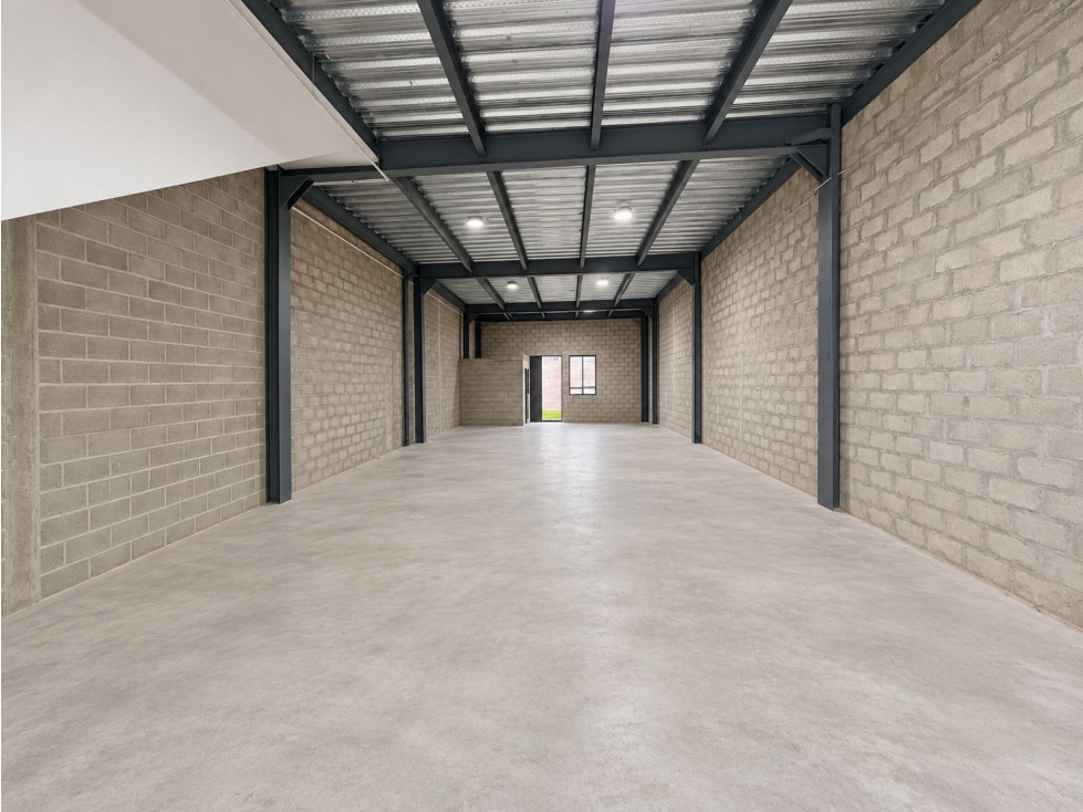 300m2 Bodega en Arriendo en Envigado — foto 6