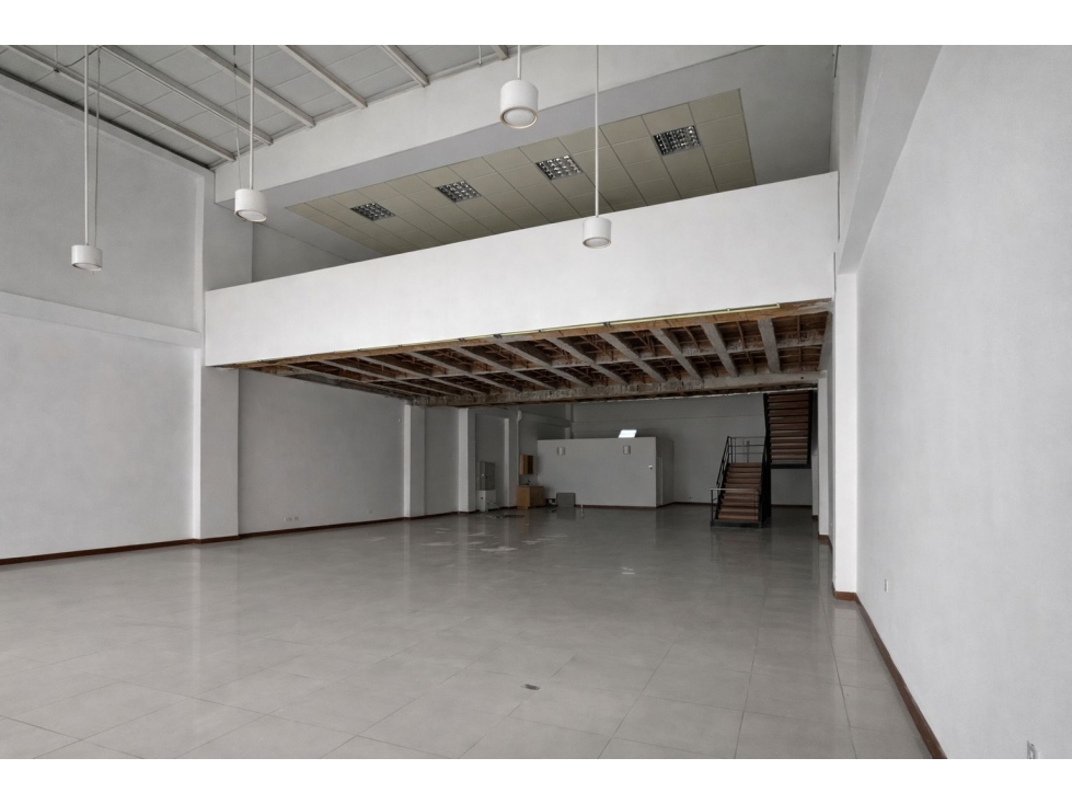 300m2 Local comercial en el Centro de Itagüí