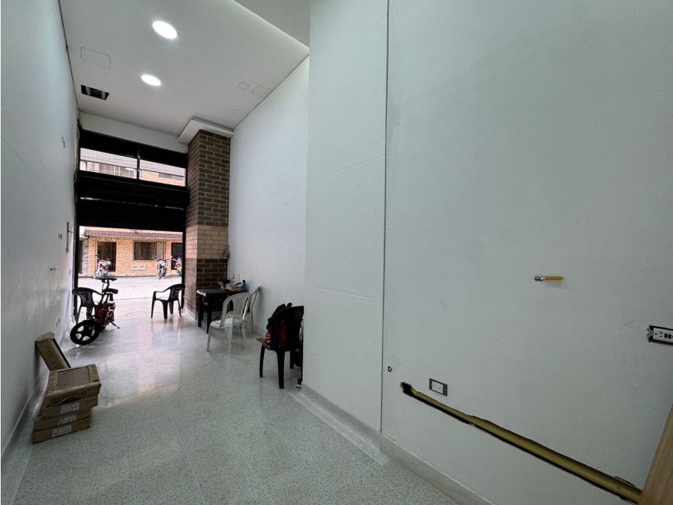 30 M2 arriendo local sabaneta