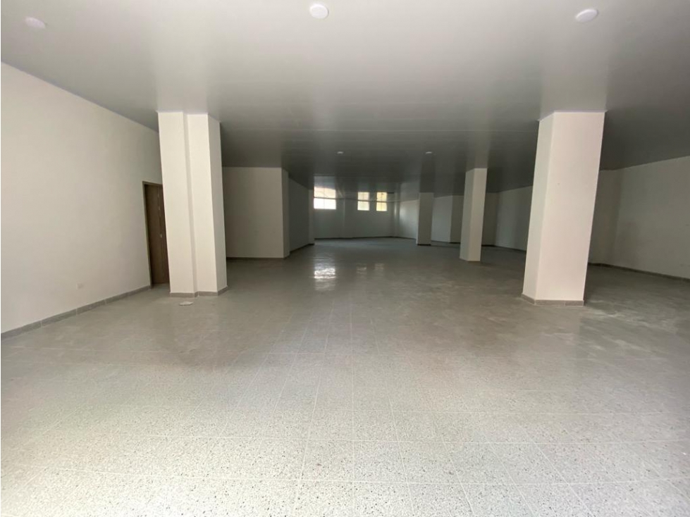 314m2 local venta en Itagui — foto 3