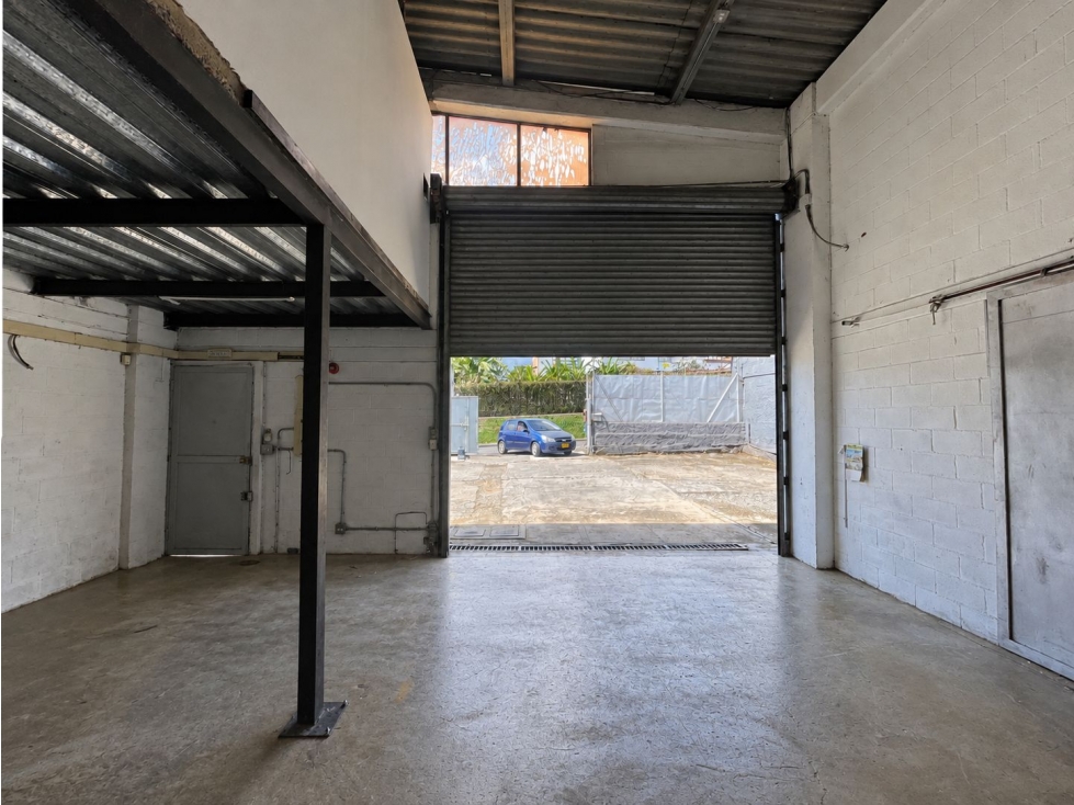 100M2 Bodega en Arrendamiento sector San Agustin La Estrella — foto 2