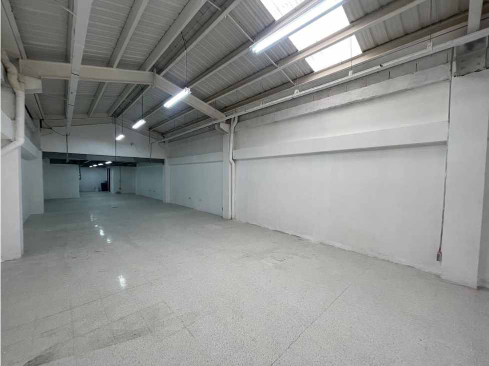 340m2 Bodega - Local para arriendo en Envigado — foto 3