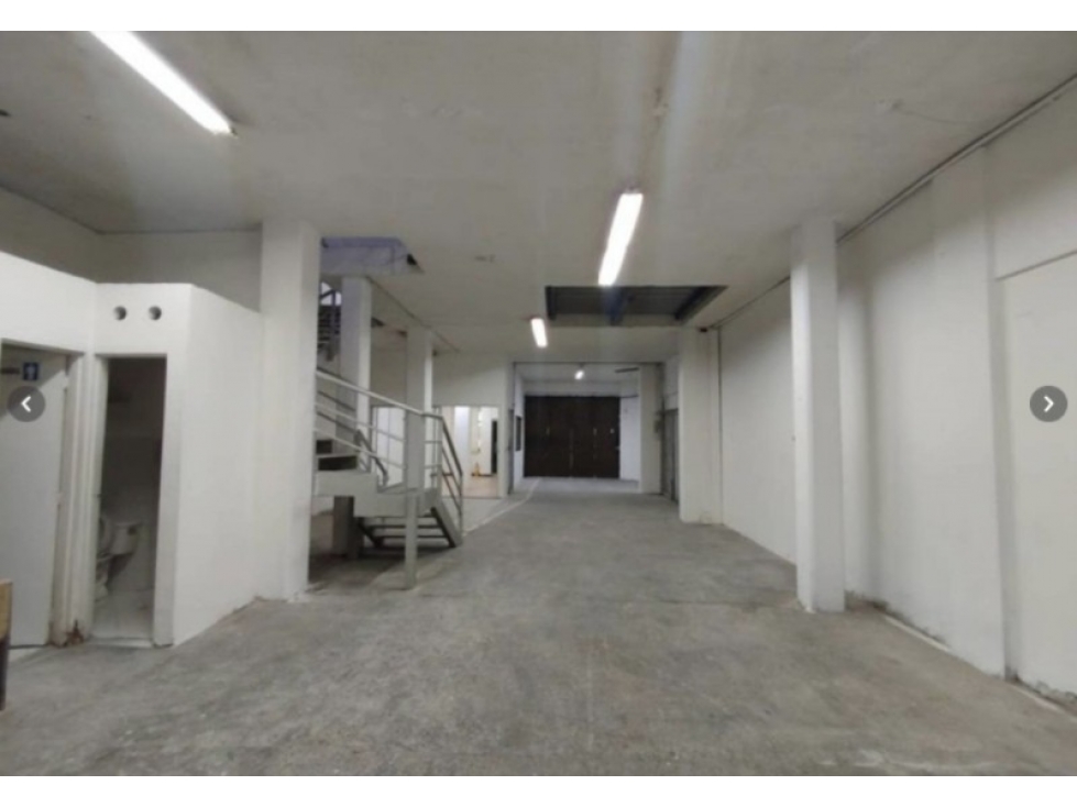 350m2 Bodega / Local arriendo Medellin - Barrio Colombia