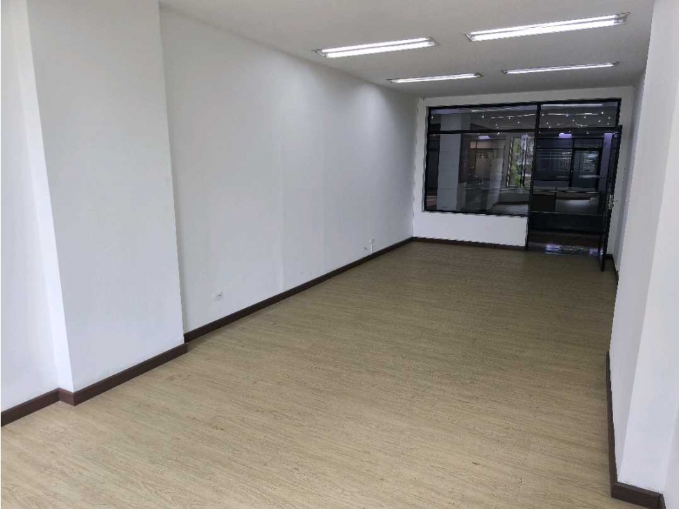35m2 Oficina / local arriendo Poblado - Milla de Oro - 3