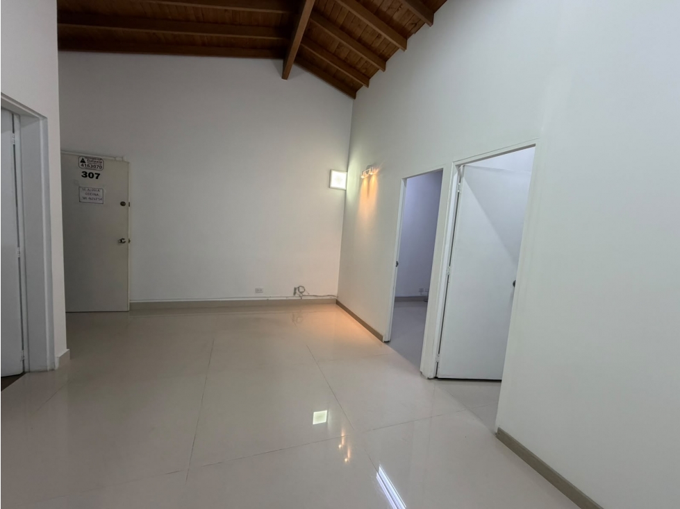 36M2 Oficina en arrendamiento Sector Bulerías Medellín — foto 3