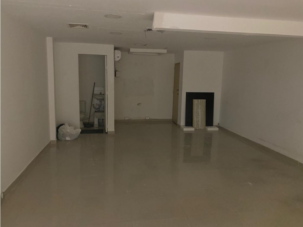 39m2 arriendo local Oviedo — foto 2