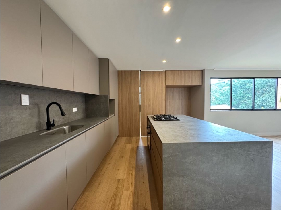 Venta apartamento remodelado. El Poblado, Alejandría. — foto 3