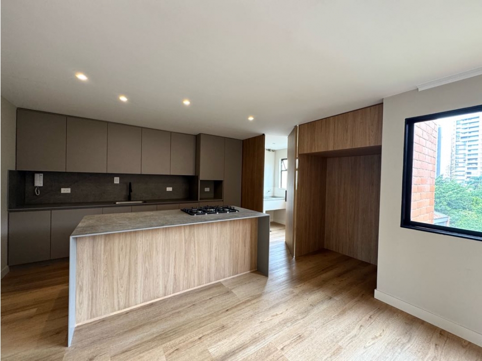 Venta apartamento remodelado. El Poblado, Alejandría. — foto 4