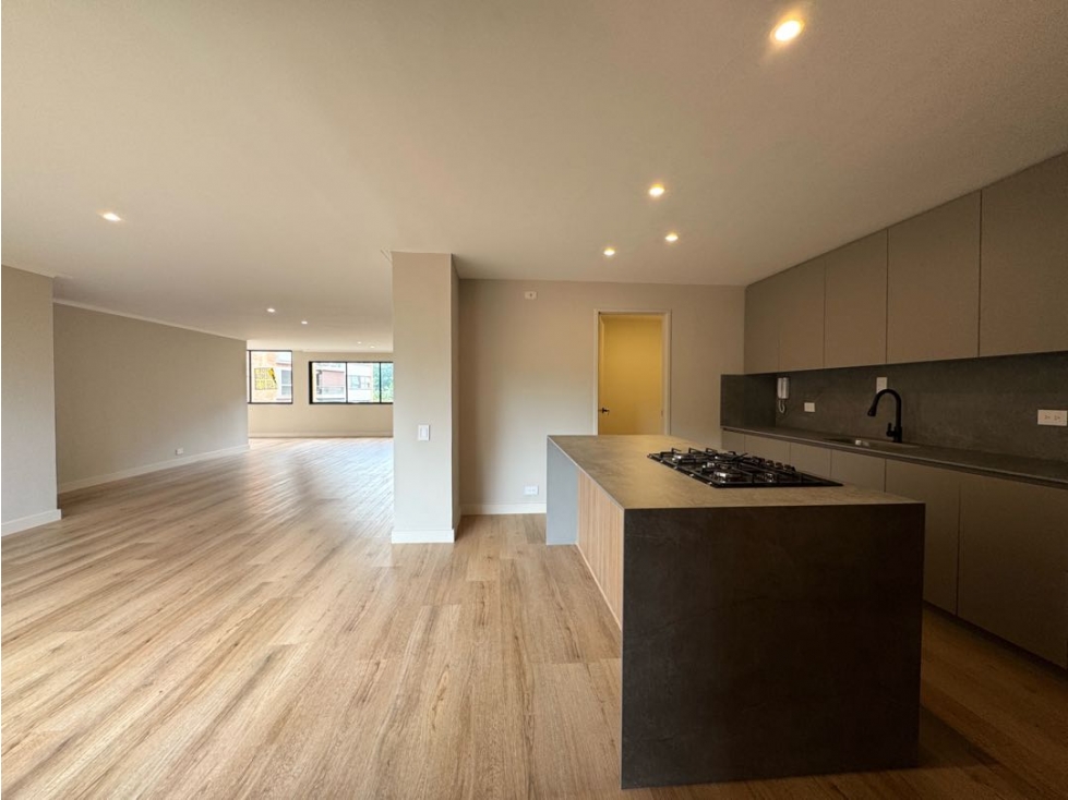 Venta apartamento remodelado. El Poblado, Alejandría. — foto 5