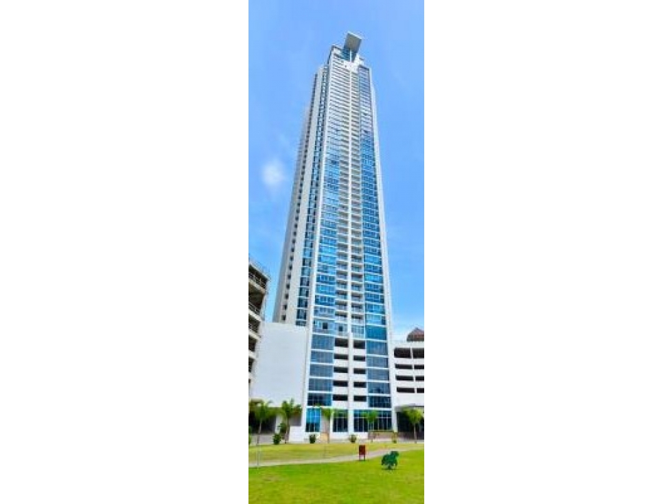 3-Bedroom Apartment in Costa del Este