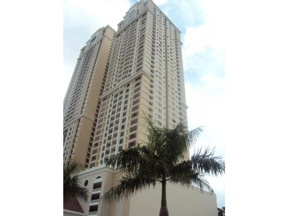 3-Bedroom Apartment in Costa del Este