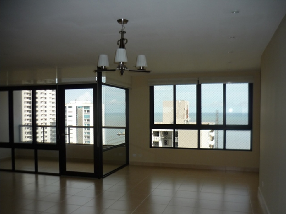 3-Bedroom Apartment in Costa del Este