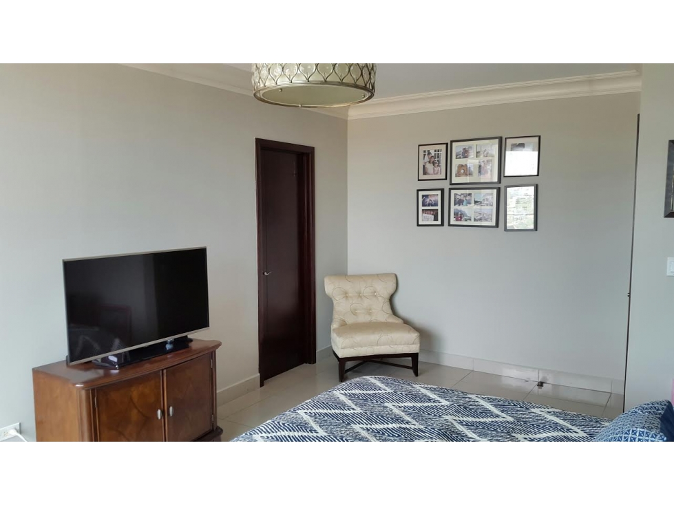 3-Bedroom Apartment in Costa del Este