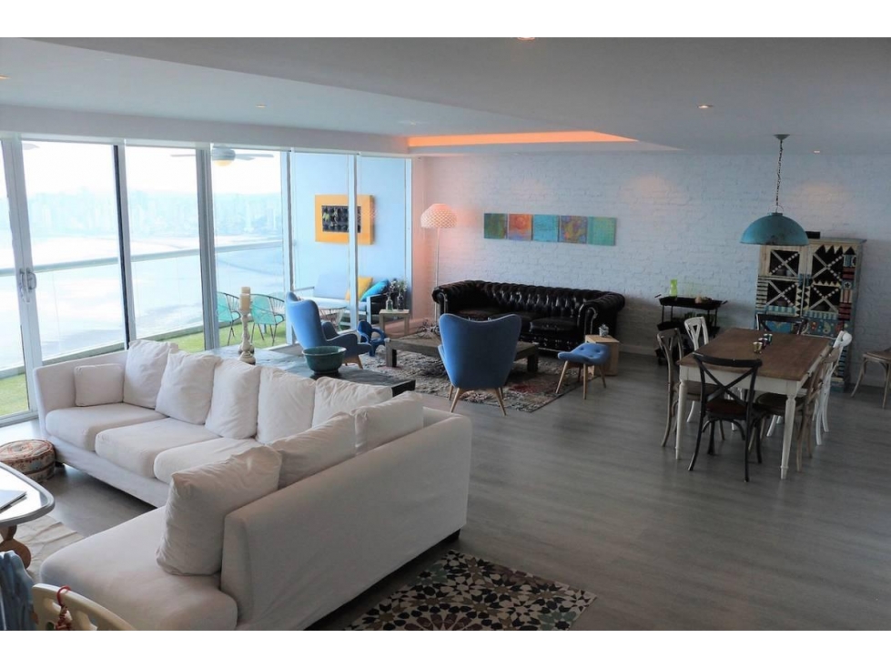 3-Bedroom Apartment in Costa del Este