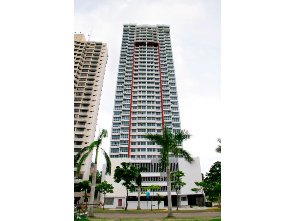 3-Bedroom Apartment in Costa del Este