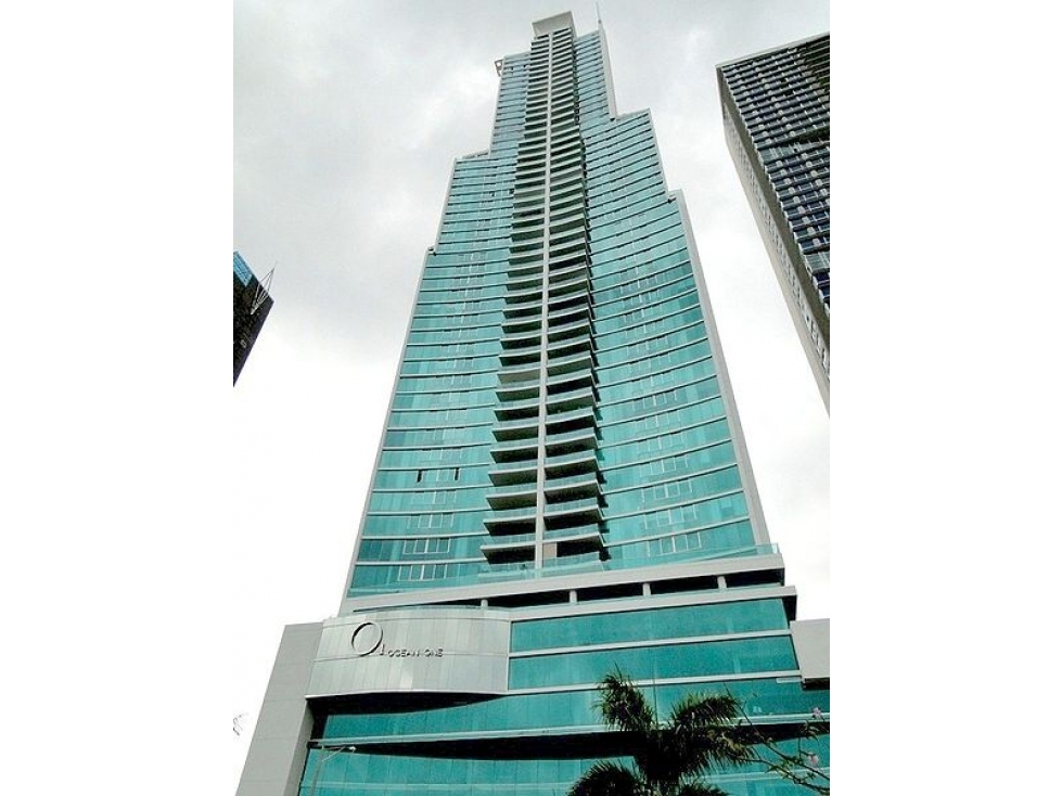 3-Bedroom Apartment in Costa del Este