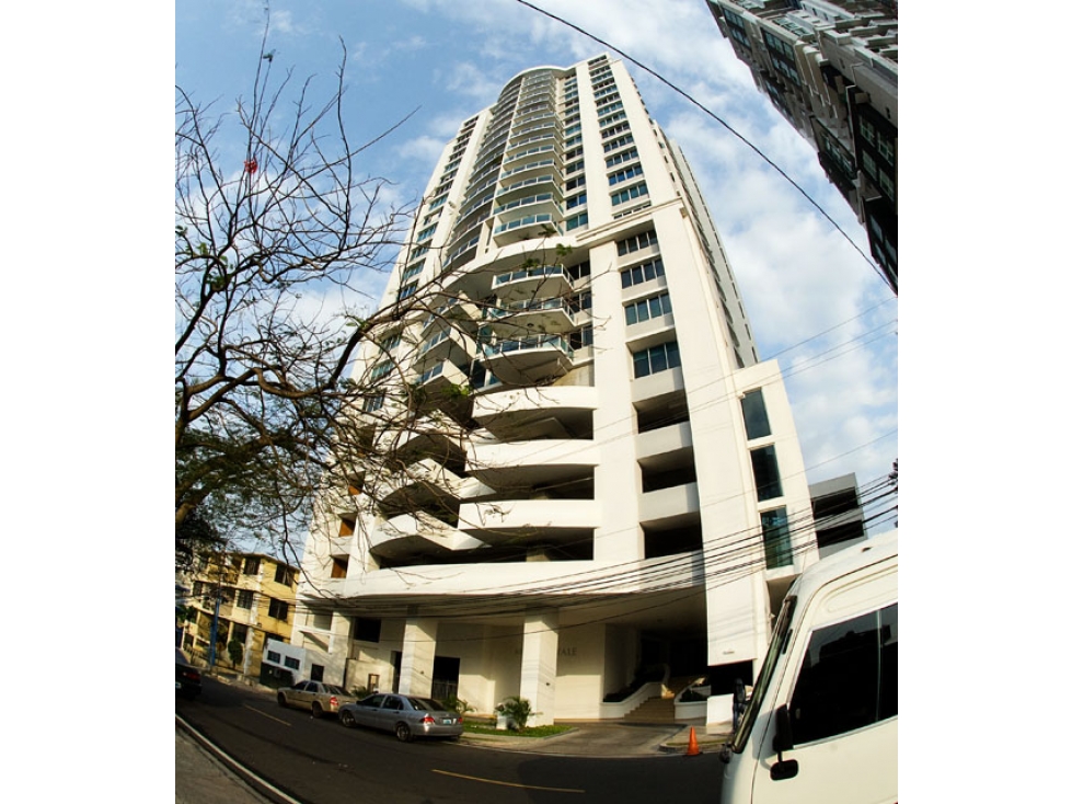 3-Bedroom Apartment in El Cangrejo