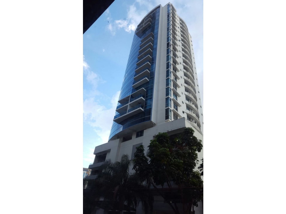 3-Bedroom Apartment in Obarrio