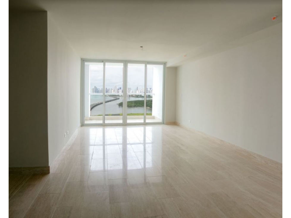 3-Bedroom House in Costa del Este