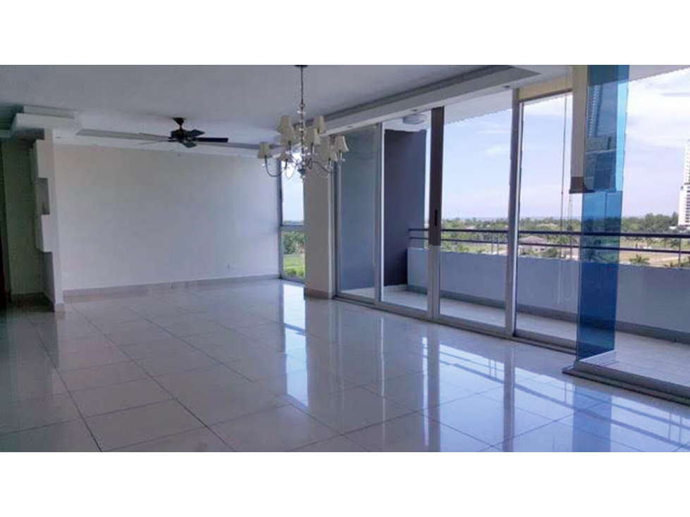 3-Bedroom House in Costa del Este