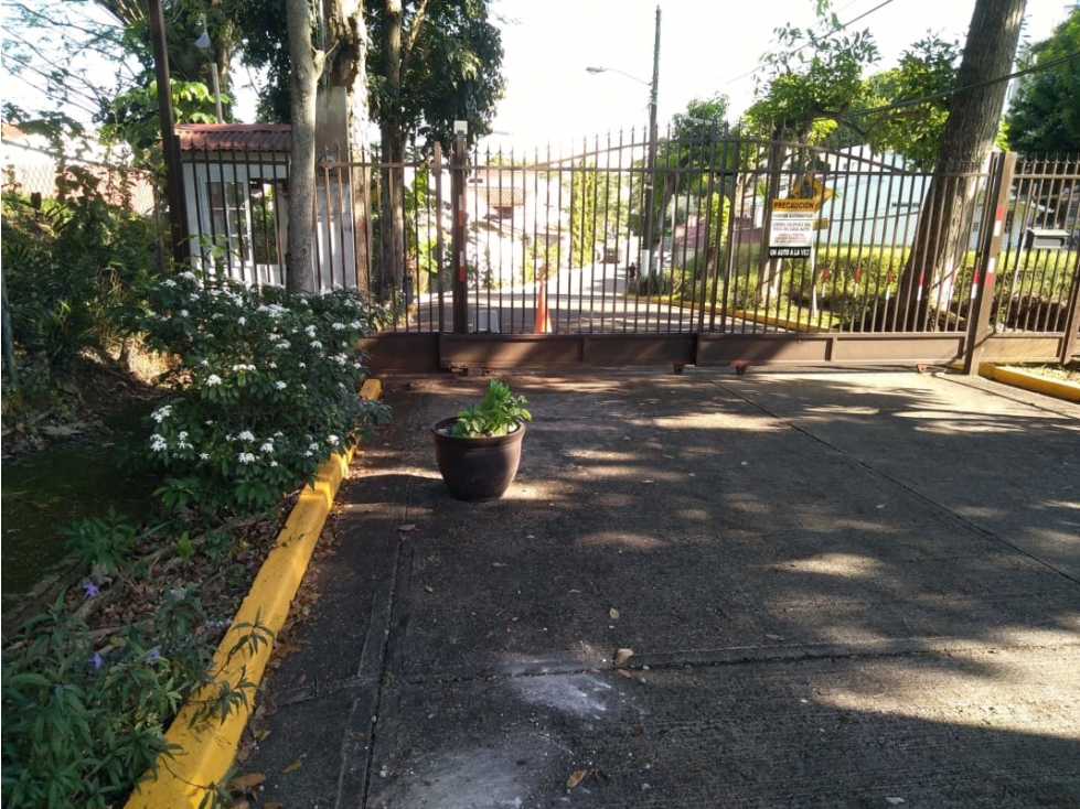 3-Bedroom House in El Cangrejo