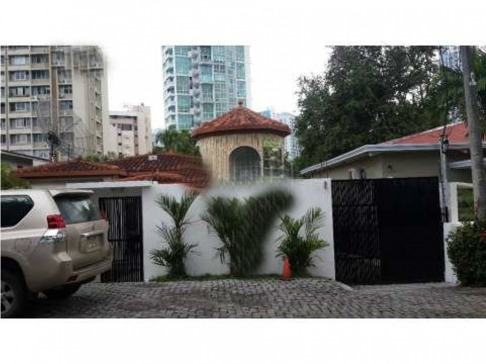 3-Bedroom House in Parque Lefrevre