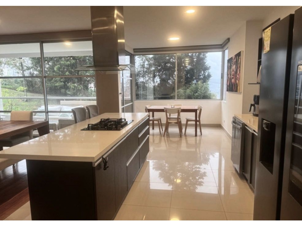 Venta apartamento con vista panorámica. El Poblado. Ud. Completa. — foto 3