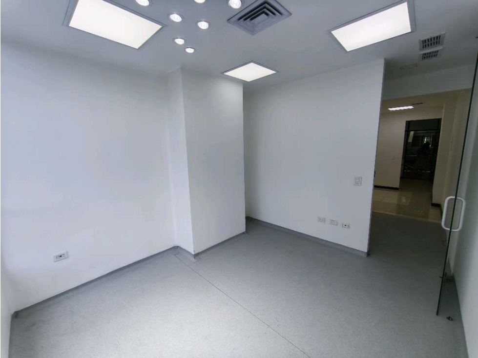 46m2 Oficina / local arriendo en El Poblado - 3