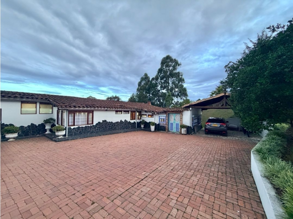 4.762Mt Lote y 2 Casas + 4 Aptos rentando | Zona Ig. Cab. de la Virgen — foto 2