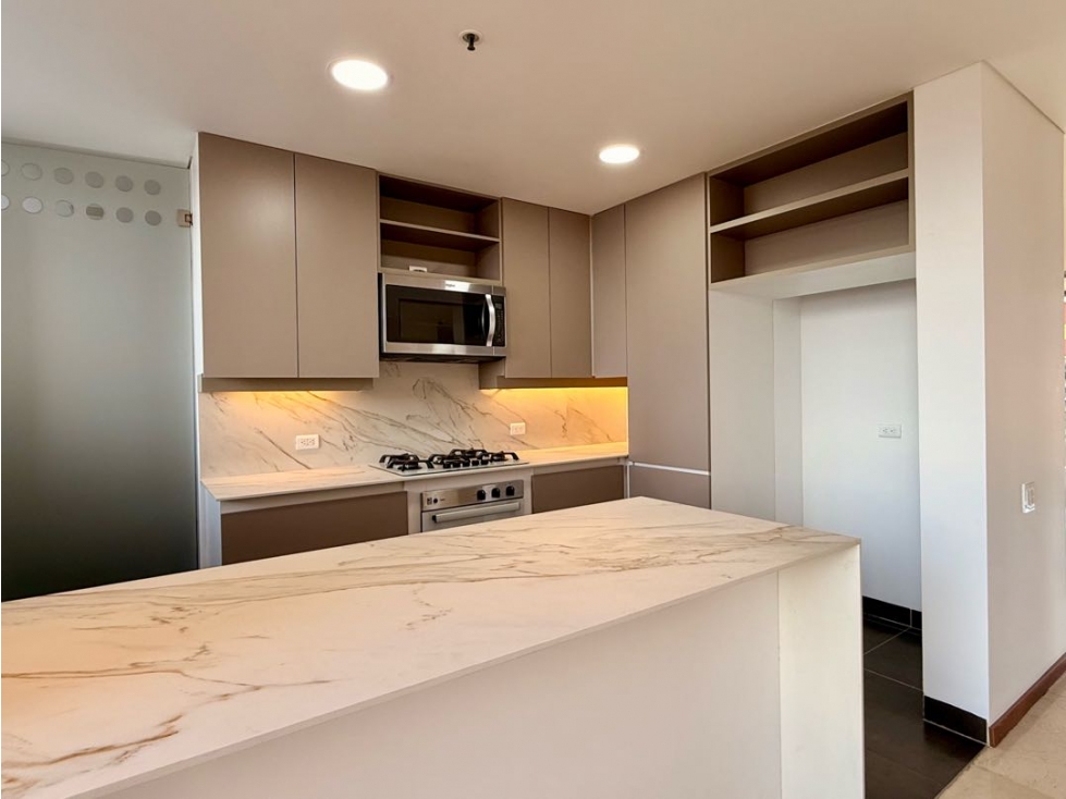 Apartamento de 4 alcobas en piso Alto! — foto 3