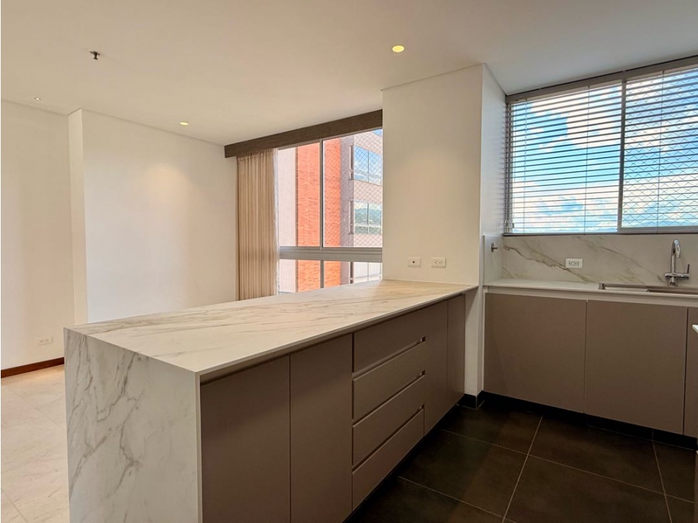 Apartamento de 4 alcobas en piso Alto! — foto 5