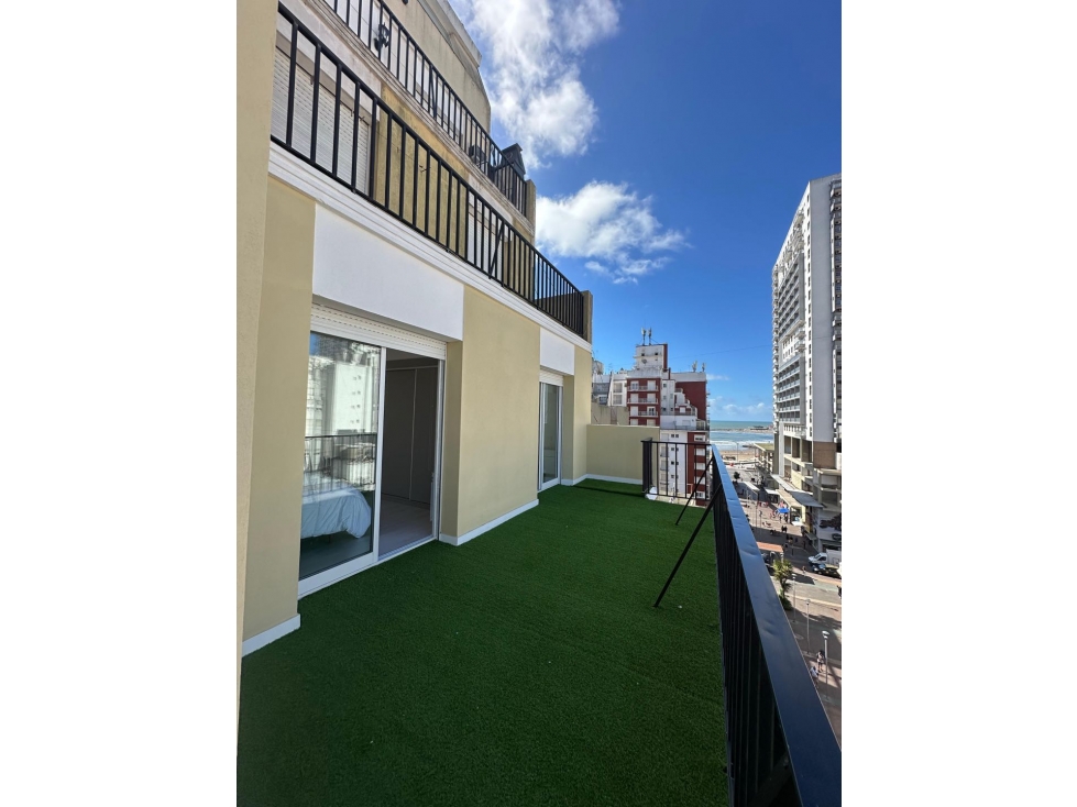 4 ambientes a la calle con balcon terraza y vista al mar