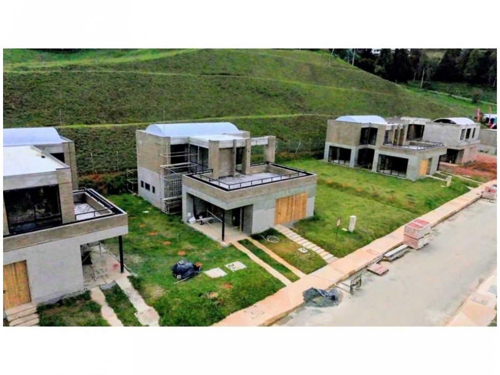 MARAVILLOSA PORTUNIDAD DE CONSTRUIR CASA EN EL ESCOBERO — foto 3