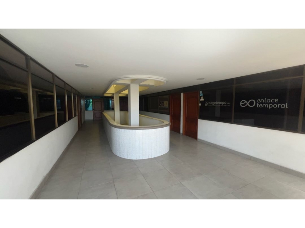 4 PISOS DE OFICINAS DISPONIBLES- CERCA BANCO DE LA REPUBLICA - 3