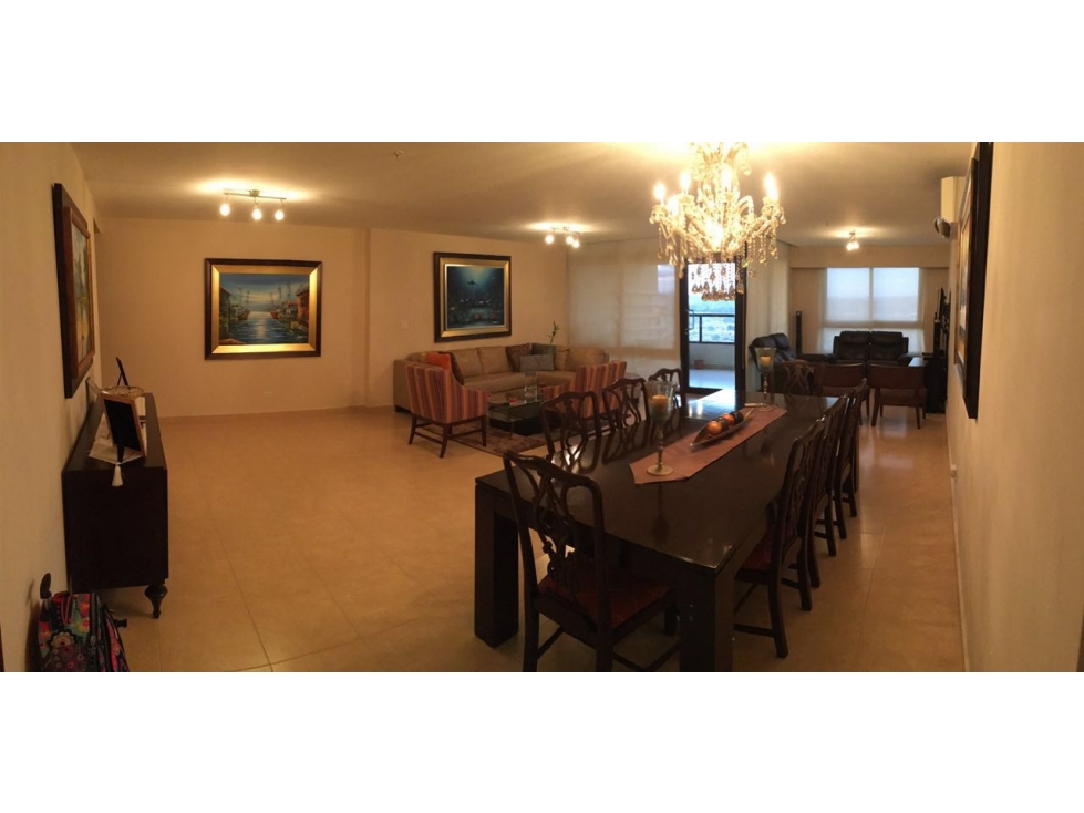 4-Bedroom Apartment in Costa del Este