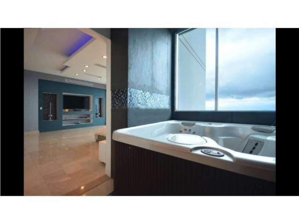 4-Bedroom Apartment in Costa del Este