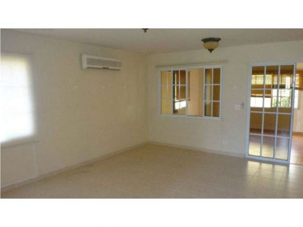 4-Bedroom House in Clayton — foto 4