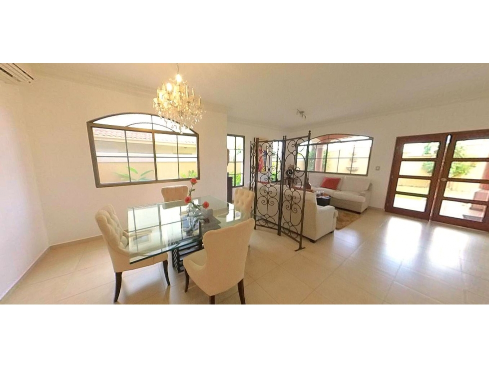4-Bedroom House in Costa Sur — foto 3