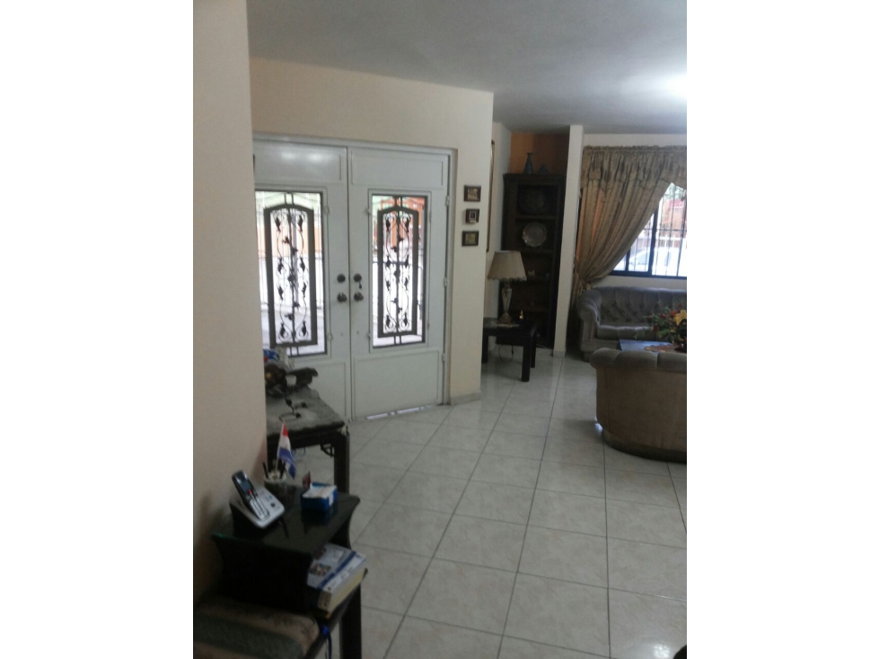4-Bedroom House in Villa Lucre — foto 2