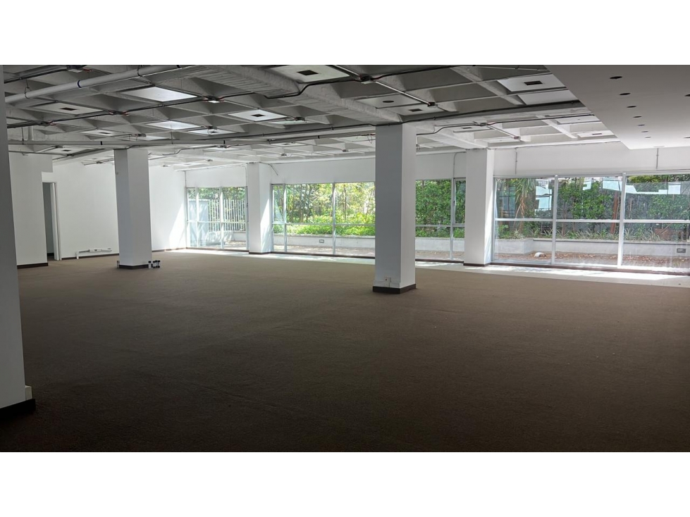 500m2 Oficina Arriendo Medellin