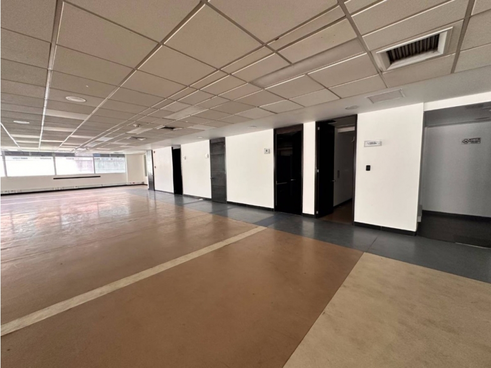 508m2 Oficina arriendo Medellin Ciudad del Rio — foto 6