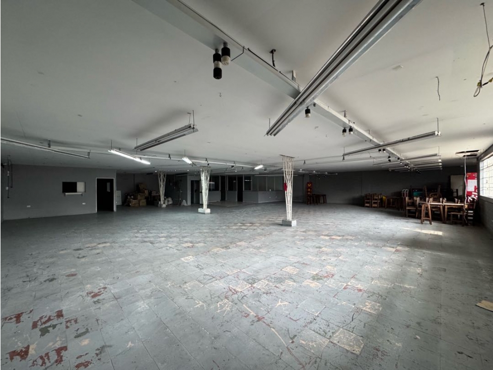 520m2 Arriendo bodega 3 er piso — foto 3