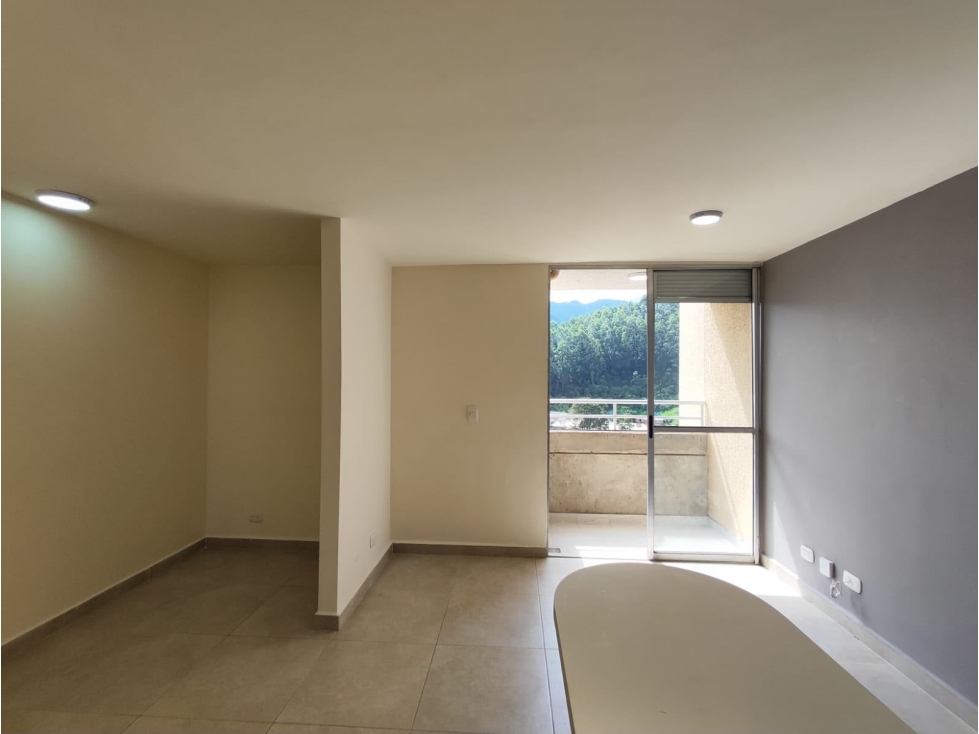 55 M2 Apartamento en arrendamiento en Sabaneta — foto 2