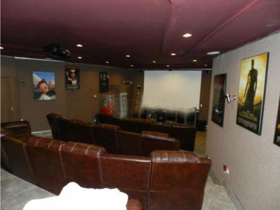 5-Bedroom House in Clayton — foto 2