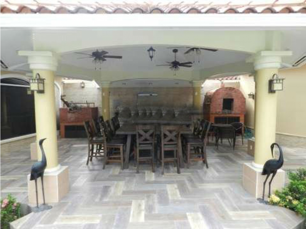 5-Bedroom House in Clayton — foto 5