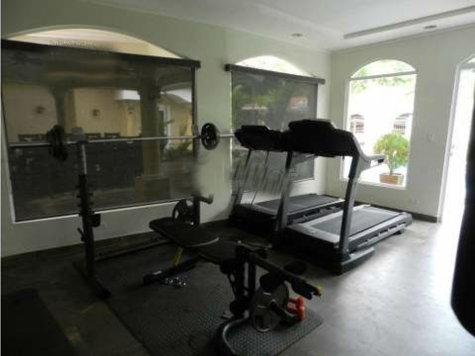 5-Bedroom House in Clayton — foto 6