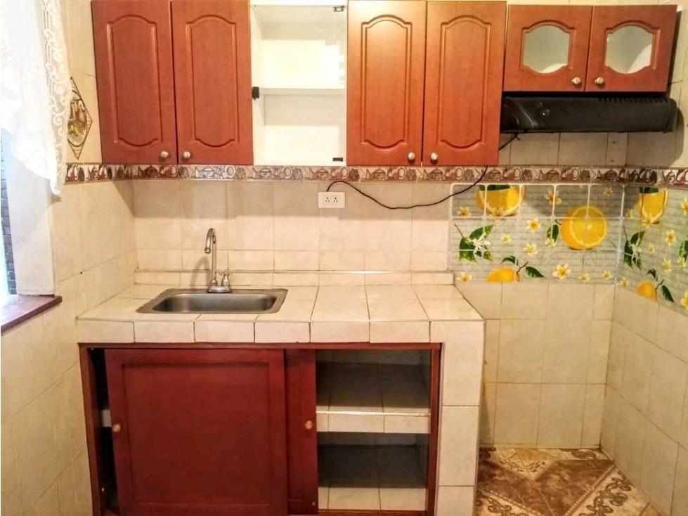 $650.000.000 COP (Negociables) Amplia Casa de 3 Niveles Madrid - 1