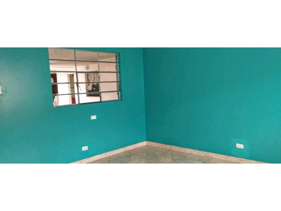 $650.000.000 COP (Negociables) Amplia Casa de 3 Niveles Madrid - 2