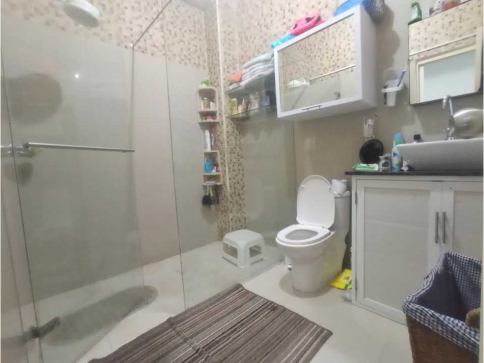 EDIFICIO DE 3 PISOS PARA VENTA EN MANGA - 6