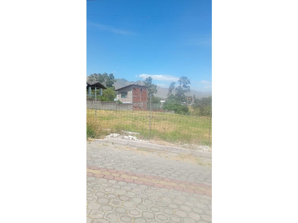 640mil Venta Terreno plano, Tumbaco 6300m2 acceso a vias — foto 3